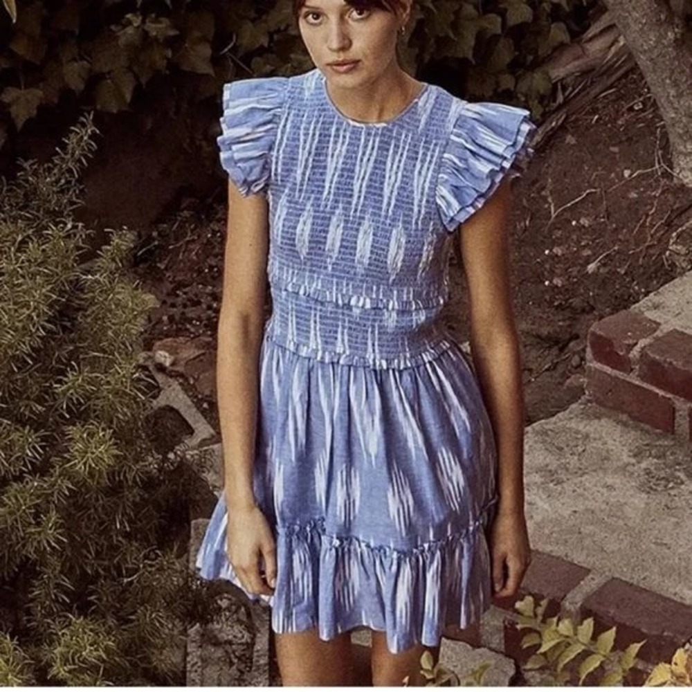 Saylor Ikat Mini Dress Womens Large Blue White Smocked Ruffle Flutter Sleeve